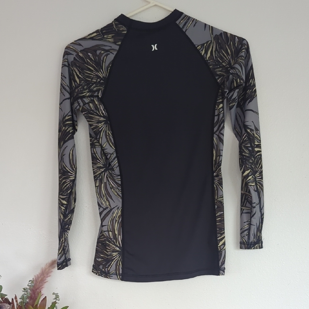Black and Gray Long Sleeve Rash Guard - Picture 2 of 4